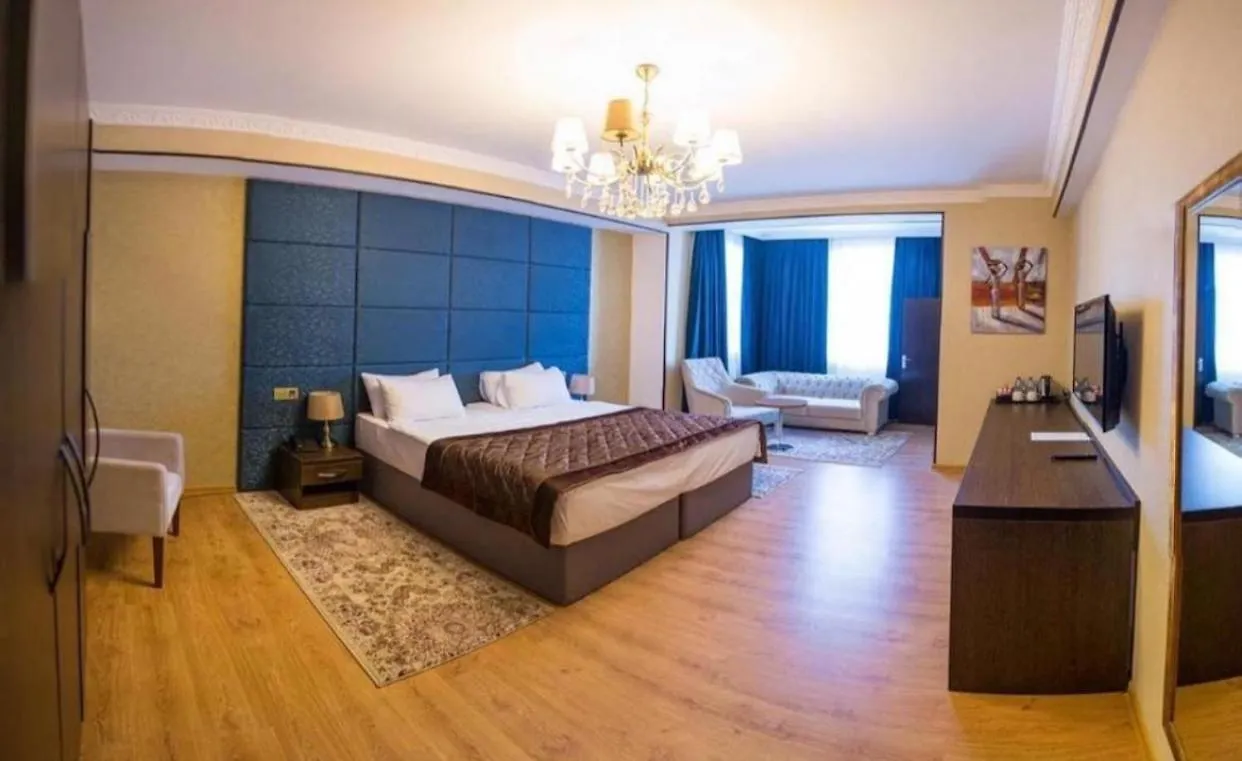 Hotel Grand Mirror Bakú