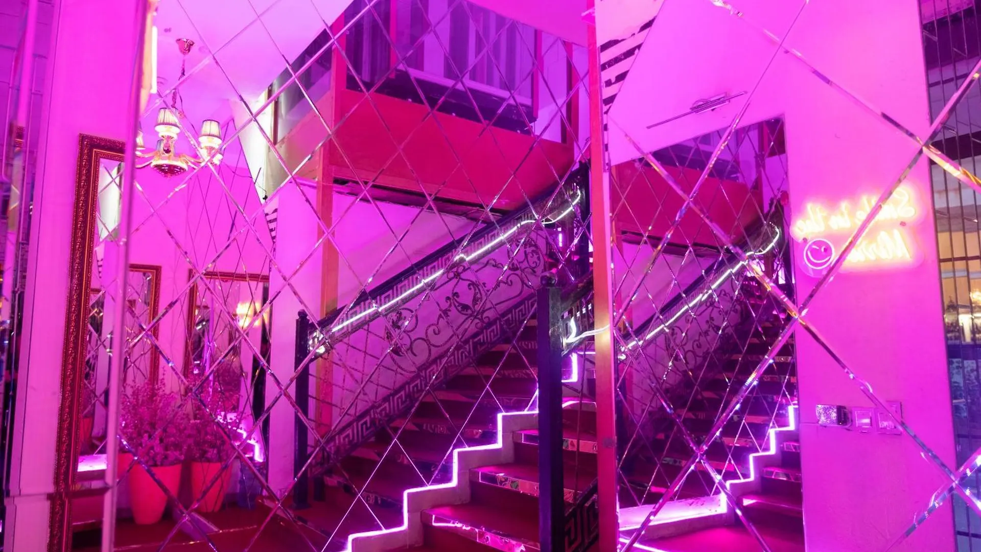 Hotel Grand Mirror Bakú