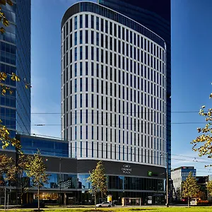 Otel Crowne Plaza - - The Hub By Ihg ****