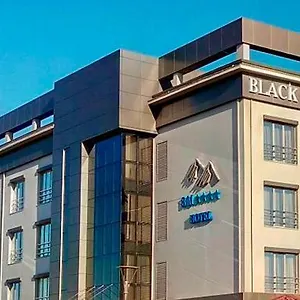 4* فندق بلاك ماونت